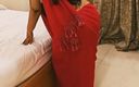 Sameer Phunk: Une petite amie INDIENNE BBW fait un strip-tease en sari...