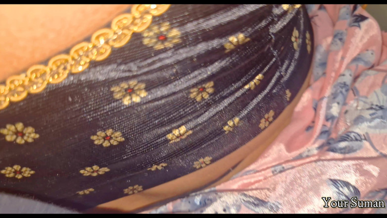 Sexy Myra: 印度性感人妻的清洁屋