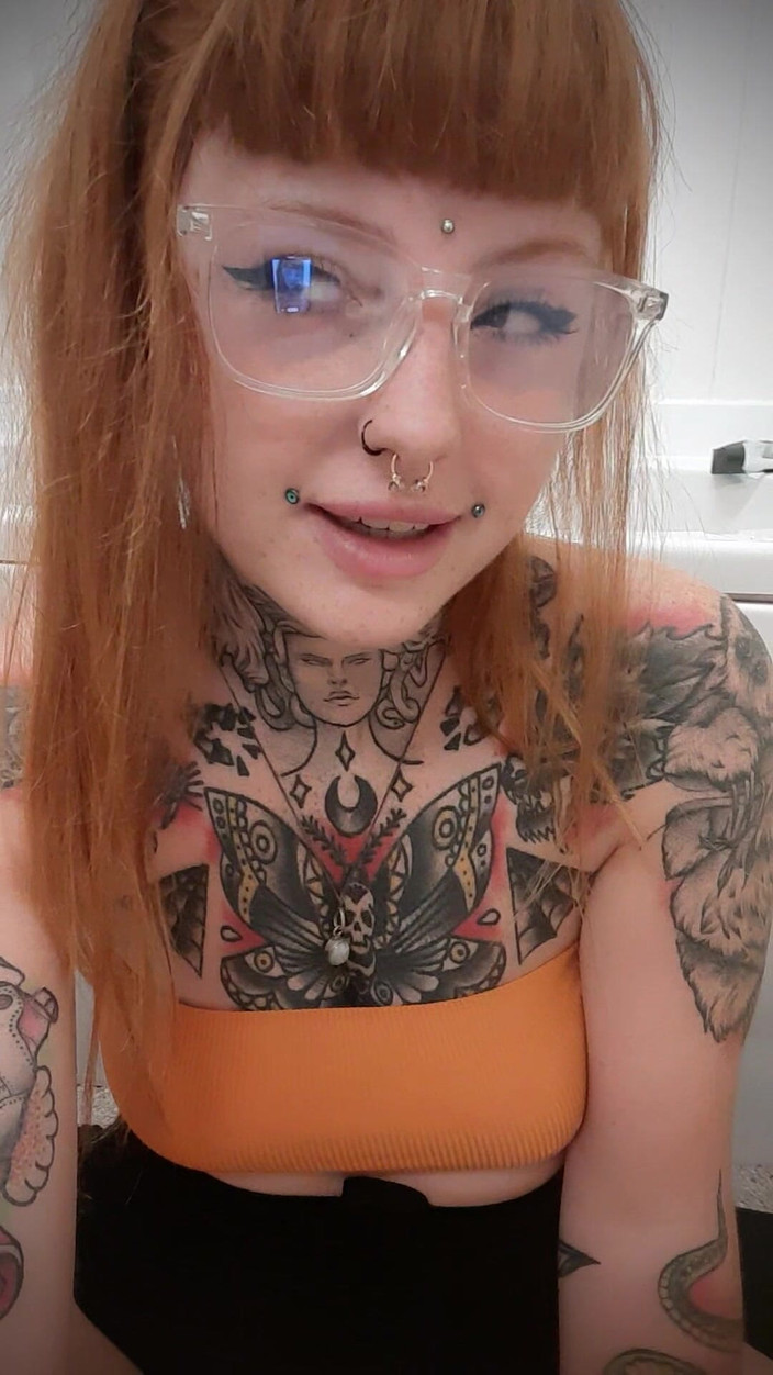 Yourfavecumslut: Revisión de calcetines / pies sudorosos blancos