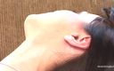 Erotic Female Domination: Cytherea - мила струнка брюнетка з маленькими цицьками, яка часто еякулює під час сексу.