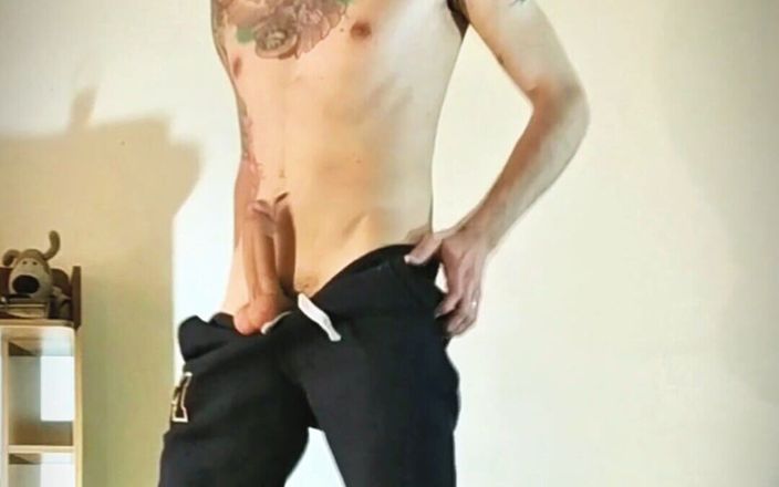 HangryAssActivDick: Cute Guy Cums