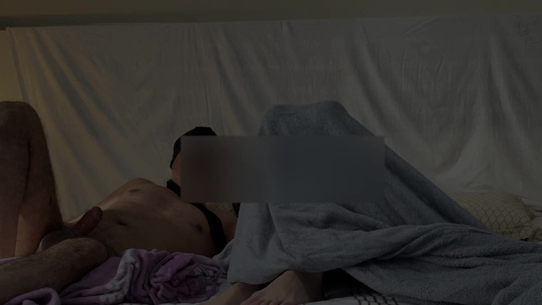 Girlnona: La Moglie Non Può Resistere Al Grosso Cazzo Nero Di...