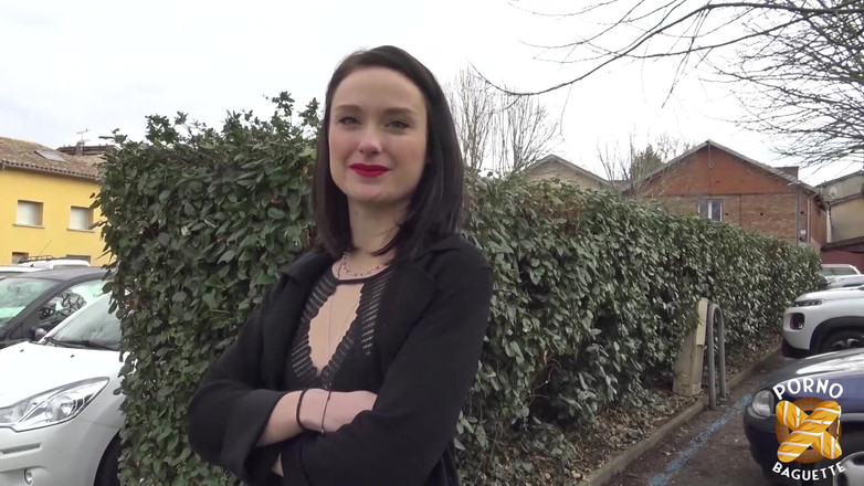 Porno Baguette: Sehr versaute brünette alice drake liebt doggystyle und gesichtsbesamung!