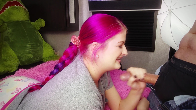 Liddy Tyler: リディタイラーは彼女のボーイフレンドのコックに別の女の子の猫を味わう