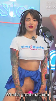 Mariejane latina amatoriale tatuata scopre squirtare la sua prima volta