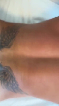Sex anal dublu netăiat King Twink DP dur de acțiune cu ejaculări mari