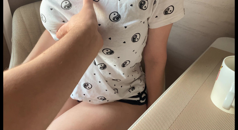 ArinaMills: Tabu! Nevlastní táta šuká nevlastní dceru, zatímco nikdo není doma - ruský...