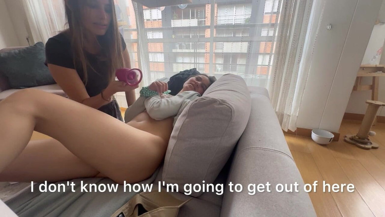 scarlettandc: Kompilasi Lesbian Berseronok