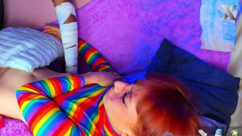 Lesbian Friends: Vagina menjilat untuk menyemprotkan