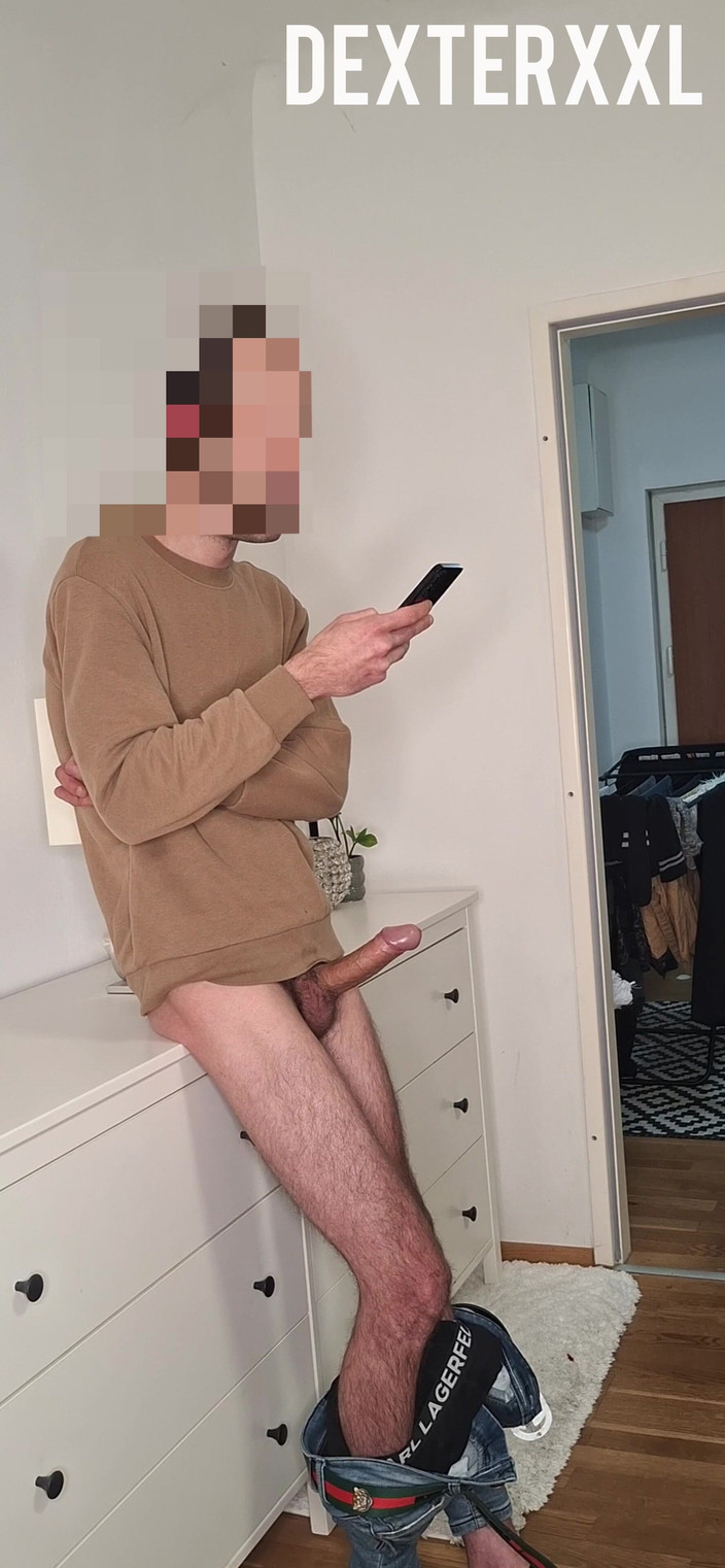 Dexterxxlfun: Un ragazzo magro sexy con un grande cazzo. Fatti sedurre...