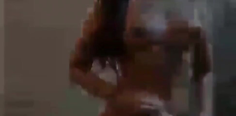 lousie: Kąpiel z masturbuje się