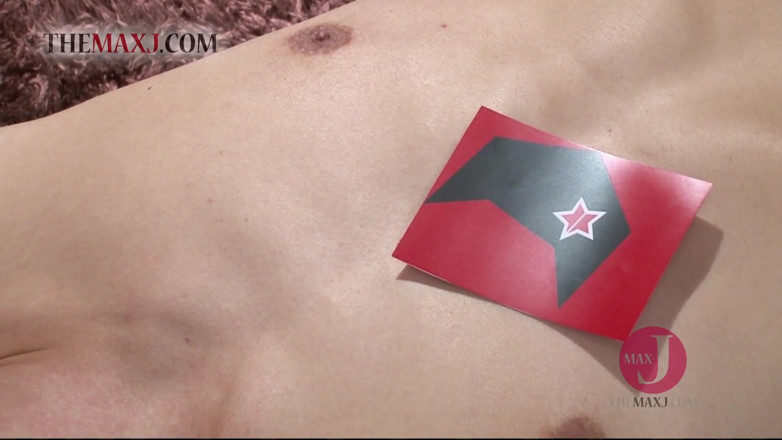Asian happy ending: Threesome action with two hairy Asian teens
