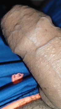 Big Veiny kutas prawie eksploduje z pożądania.