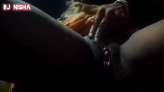 RJ NISHA: Desi Bhabhi Rj Nisha masturbuje indickou bhabhi