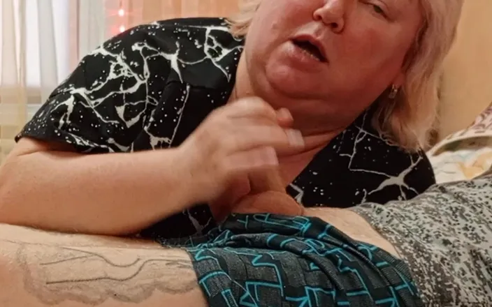 Zona901: Mother-in-law Sucks All the Cum Out of the Penis