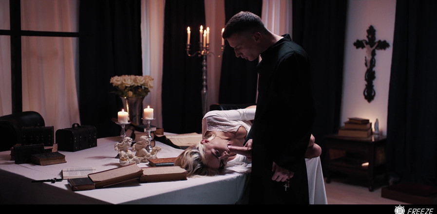 Freeze.xxx: Verdorbener priester