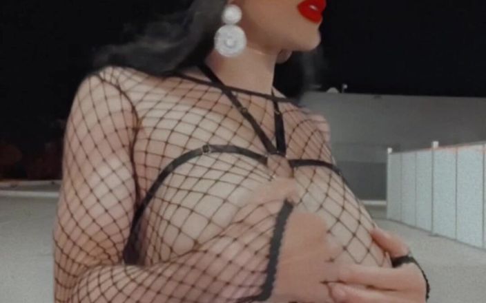Sissy Slut Brianna: 以前に私とシコったことがありますか?私は一生懸命行く