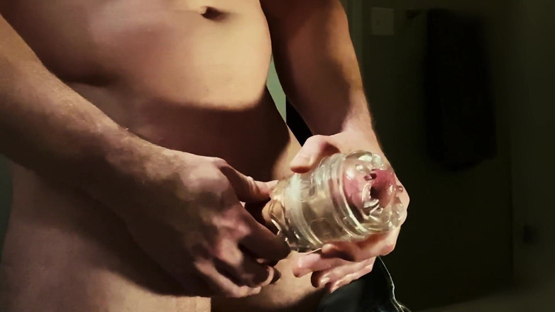 Bigbadfriendlyguy: Kvällsexting med fans lämnar mig behöver släppas - Fleshlight knulla med...