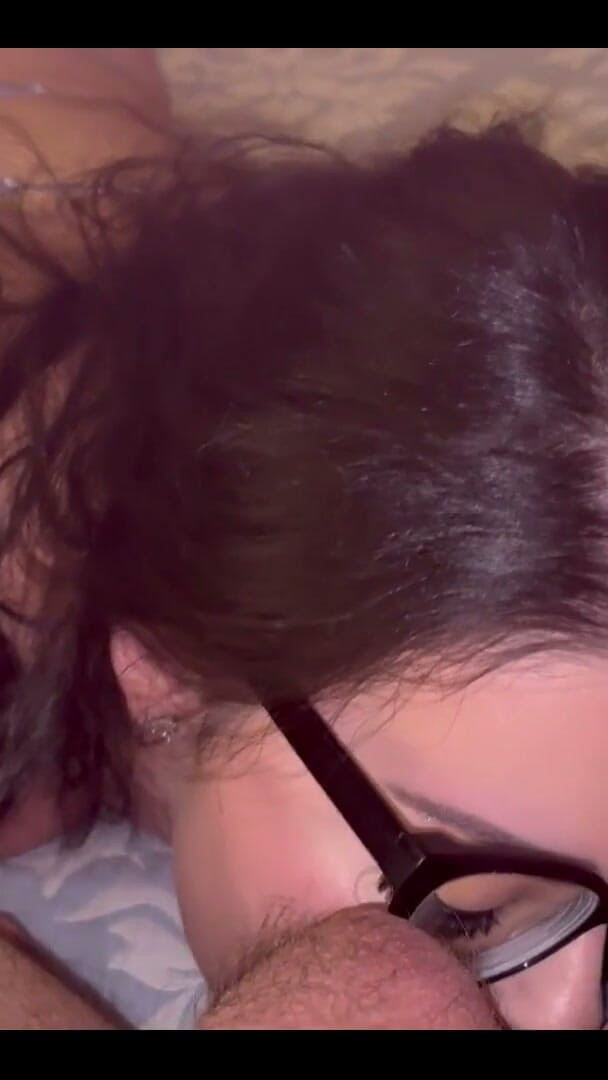 Nicholeadamsxxx: Adams Sucks Dick