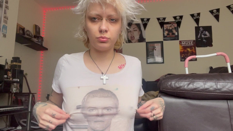 Glitterqueen1999: Röker en cig smink och ingen smink sammanställning