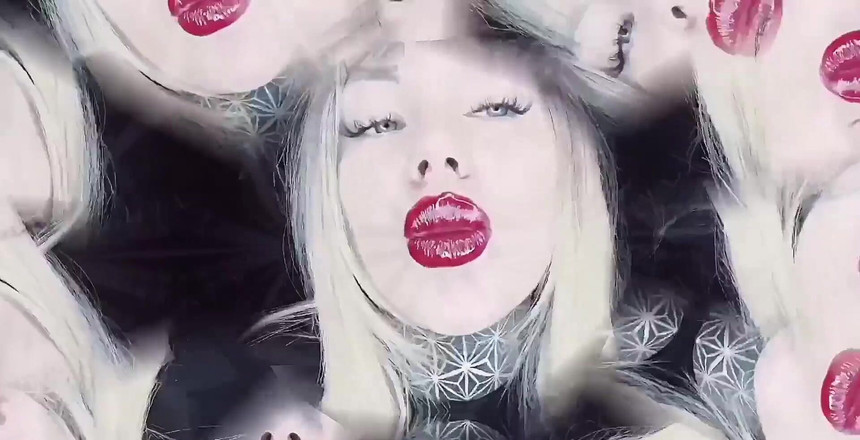 Goddess Misha Goldy: Correzione giornaliera per affamati di le Mie labbra! Parte 19