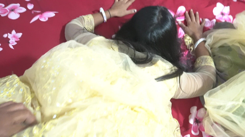 Mumbai Ashu: Desi Ladaki Ne Ghagara Pahankar Kahi Ja Rahi Thi Tabhi...