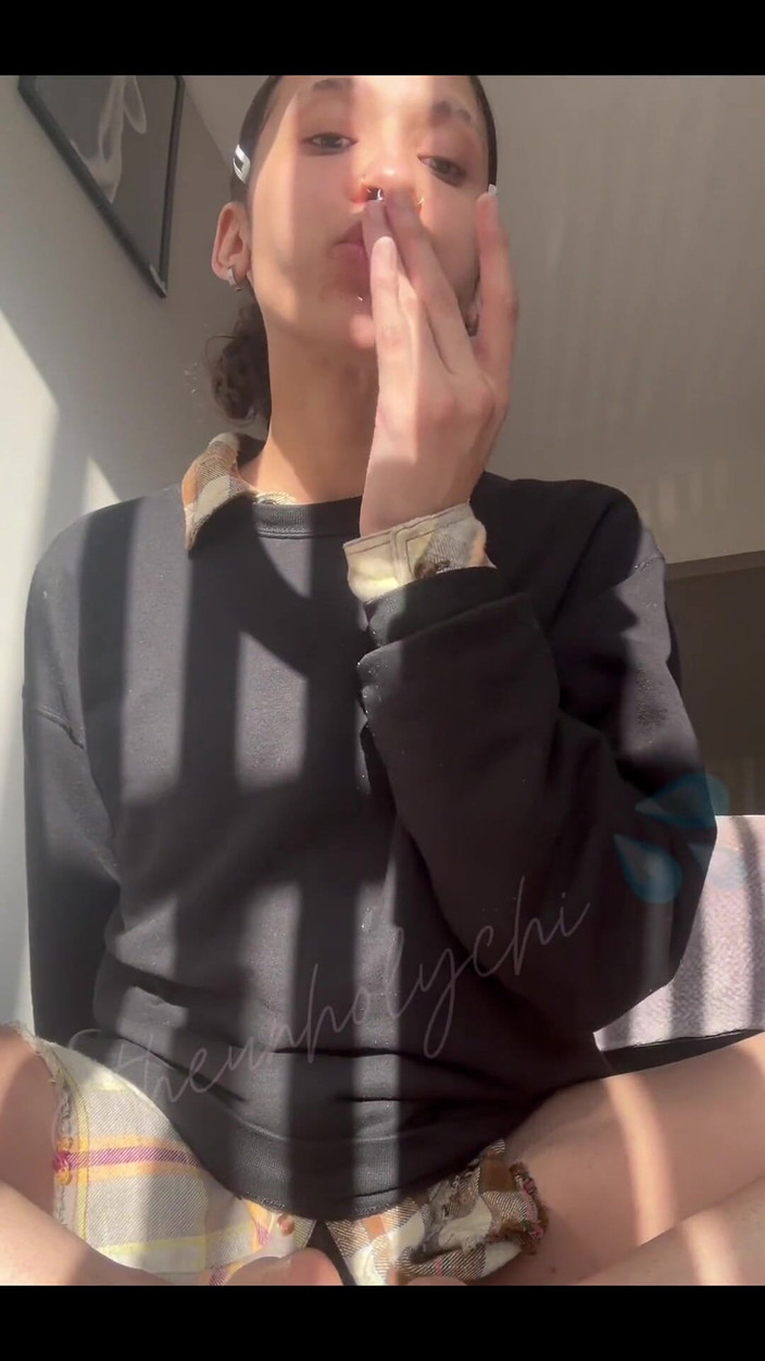 theunholychi: Fang meine klebrigen sohlen