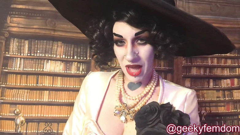 Geeky Femdom: Valentijnsdag-date met dame Dimitrescu