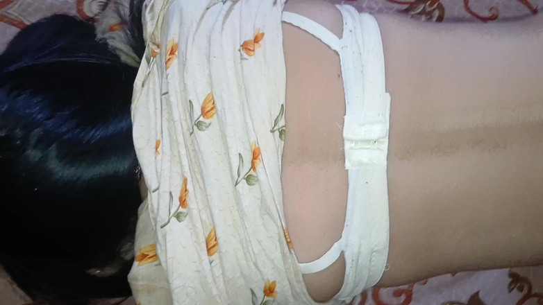 Desifilmy45: Awek desi dikongkek dubur