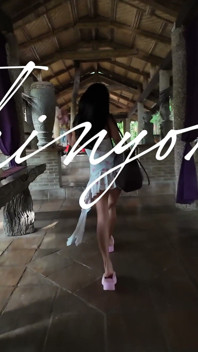 Balkonový sex v Tropical ResortU W. Tiny Petite Tetovaná asijská dívka