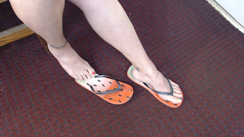Abby Anna: Fruity flip flops toes shoeplay