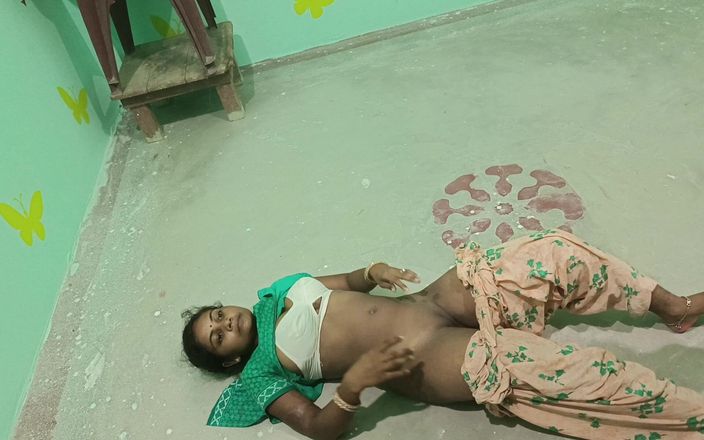 Annu Bhabhi: Schattig Indisch meisje neukte stiefbroer