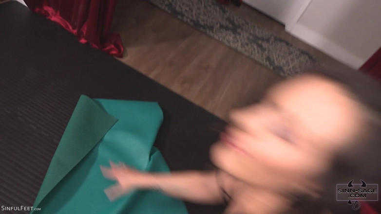 Sinn Sage: Зведений брат допомагає мені розтягнутися