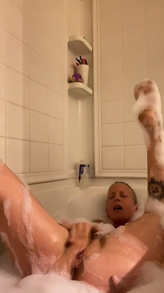 Just Gypsy: Sudsy Play