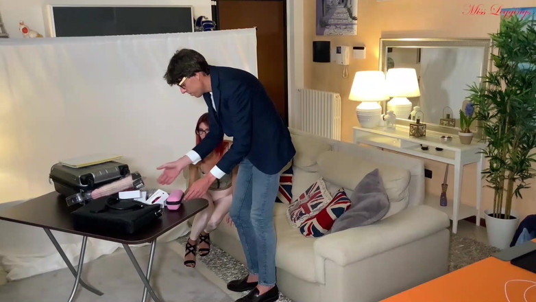 MissLeggings: El representante de juguetes sexuales