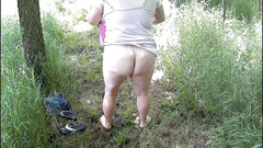 SexyNEBBW: Sexy bbw exhibicionistická série - Část 2: Les a myčka aut