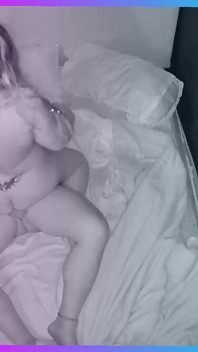 Puchis - oral seks derin gırtlak derin anal seks üvey anne Mia'nın götünden sikiliyor