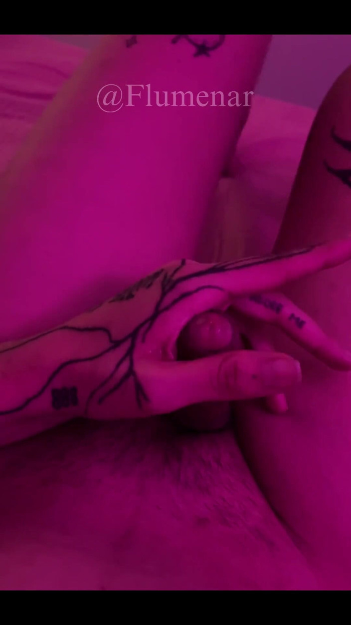 Flumenar: Pink Light Masturbation