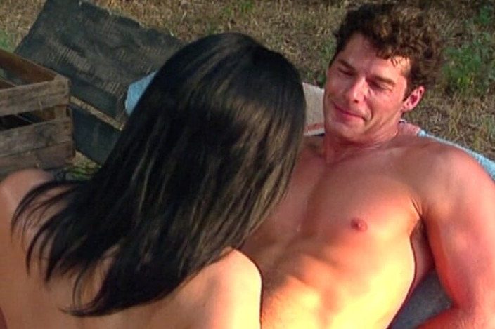 THAGSON RETRO: Morena caliente duro al aire libre
