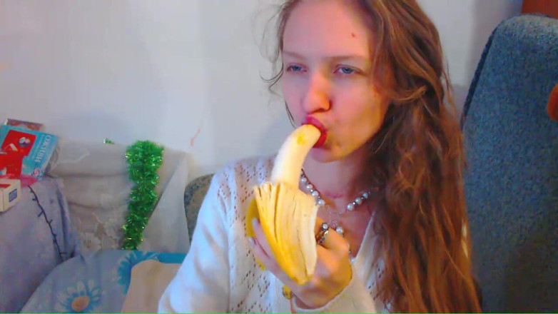 AnnaNotIdealAngel: Bananen-blowjob und rote natürliche sehr lange haare und blaue mystikerin,...