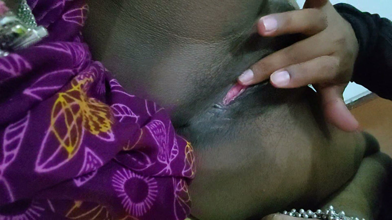 Premi pooja: Desi Bhabhi Hot Pussy Fingering &amp; Pussy Playing Hot Man