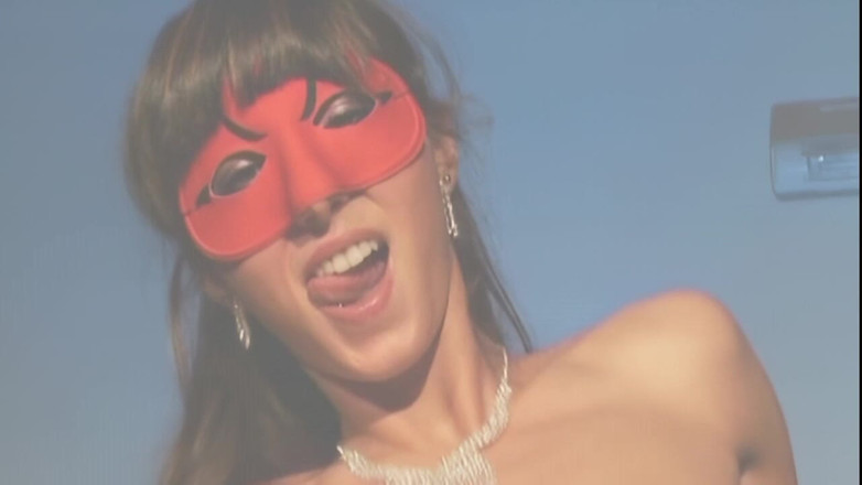 MMV BEST MOVIES AND CLIPS: Drei Lesben Mit Dessous Lecken Sich Und Werden Dann Geil...
