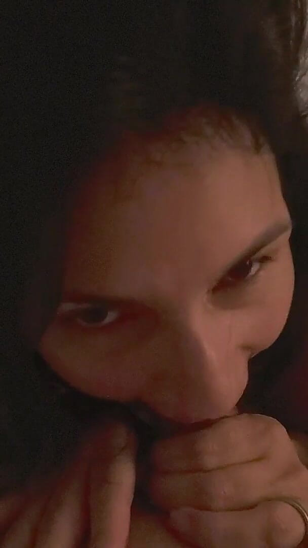 Scarletttejones: Summer Has Her Wanting to Suck Every Day