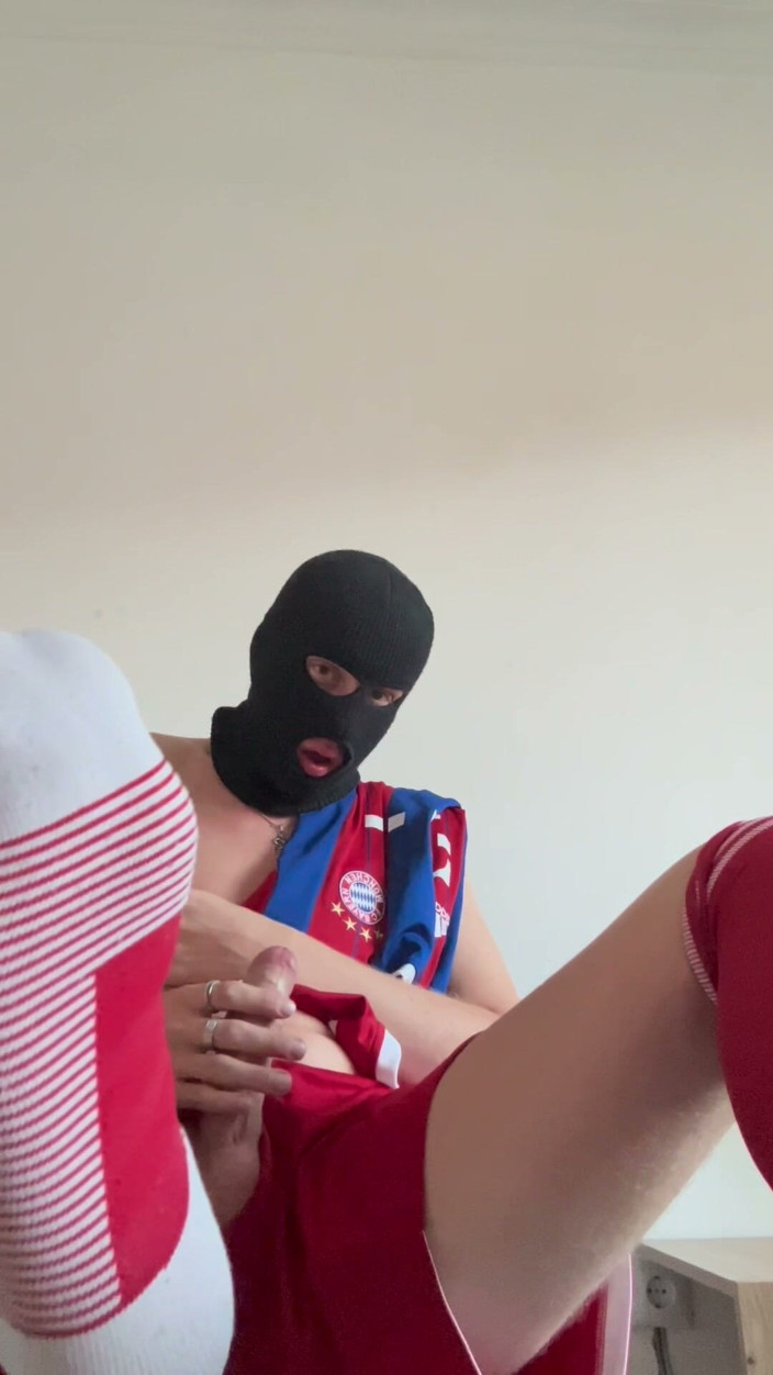 Axton Drake: Napalony Bro wraca do domu z praktyki piłki nożnej