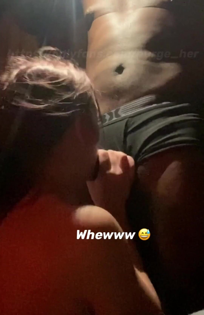 Purge_her: セクシーな女の子が私の精液を飲み込んだ