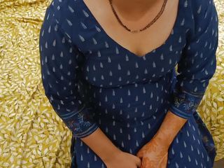 Sakshi Pussy: Гаряча індійська невістка дезі вперше трахалася в анал із чистим брудним звуком