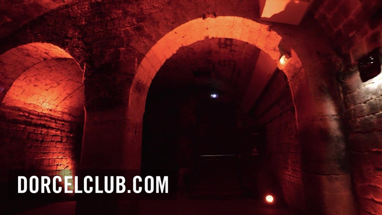 Dorcel Club: BDSM orgie s nádhernou Claire Castel