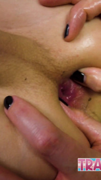 Alt trans teen Cami Wonder gets dominated by her masseuse