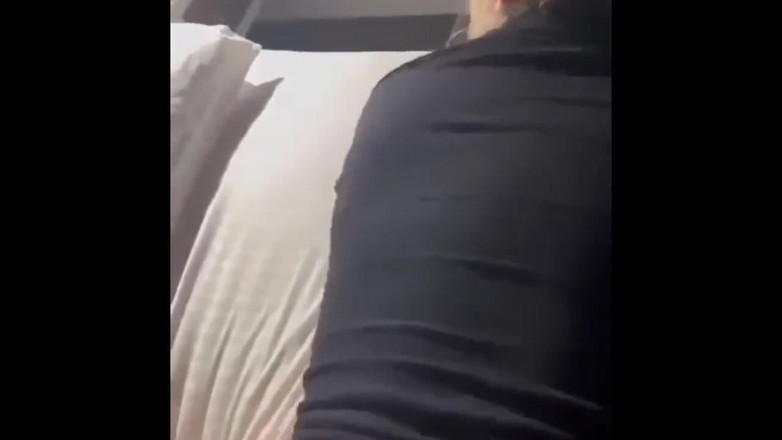 Arisgold: Fată albaneză futută în cur, sălbatic, nu pot suporta și se bucură...