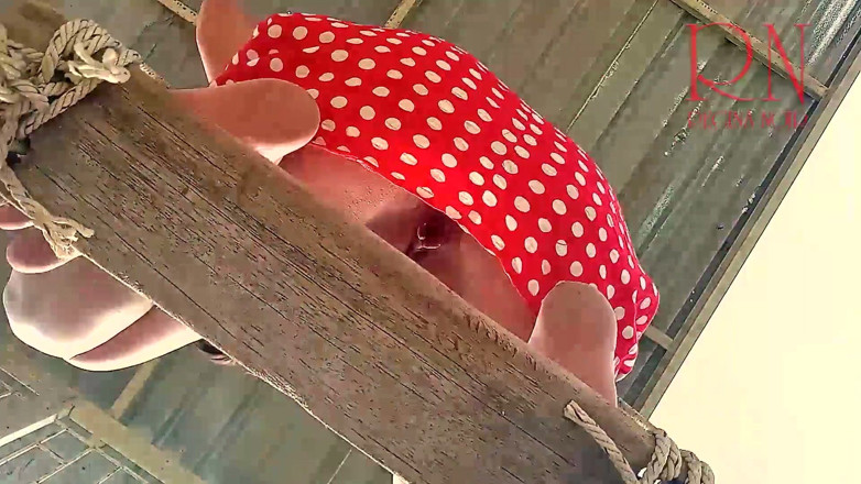 Regina Noir: Depraved Housewife Swinging No Panties Close up